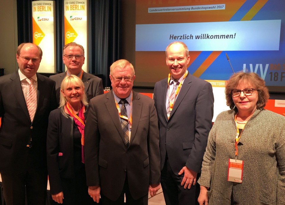 Aus dem CDU  Kreisverband waren vlnr. Landrat Dr. Olaf Gericke (Warendorf), Martin Arnst (Vorhelm), Elke Duhme (Telgte), Reinhold Sendker (Westkirchen), Daniel Hagemeyer (Oelde) und Astrid Birkhahn (Everswinkel) in Bad Sassendorf vertreten. 