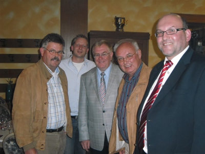 v.l.n.r.: Olaf Wiesendahl, Philipp Gling, Reinhold Sendker MdL, Theo Kerkmann, Mario Wesselmann