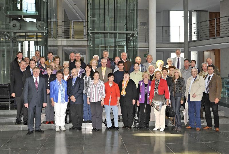Reinhold Sendker MdB begrt die Besucher aus der Heimat im Deutschen Bundestag