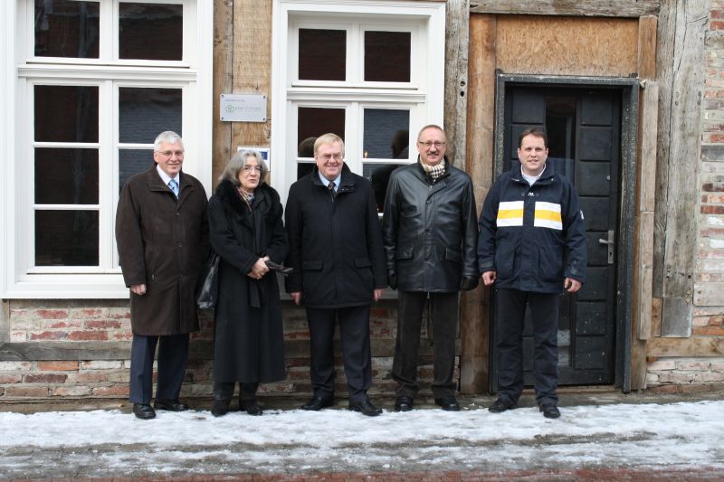 Zum Abschluss des politischen Gesprchs wurde das Alte Zollhaus besichtigt (v. l.): Josef Uphoff, Dr. Elisabeth Baxhenrich-Hartmann, Reinhold Sendker, Rdiger Vller und Martin Arenhvel