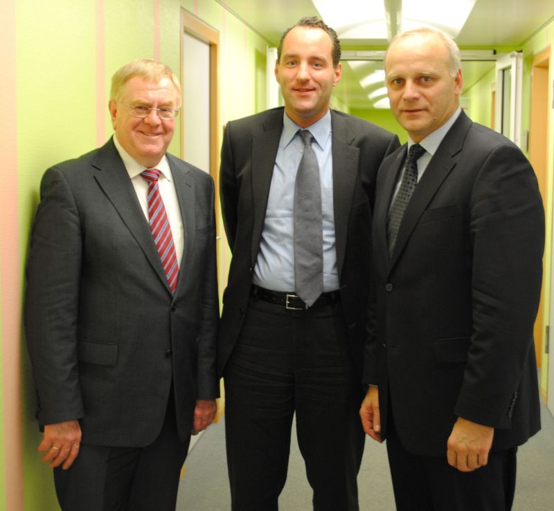 von links: Reinhold Sendker MdB, Christian Gaisbck und Johannes Rring MdB in Berlin.