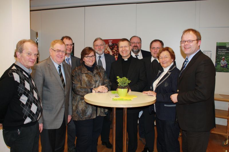 Der geschftsfhrenden Kreisvorstand der CDU im Gesprch mit Weihbischof Dr. Stefan Zekorn.