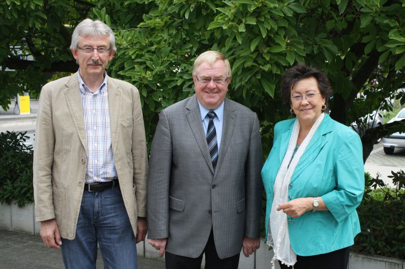 von links: Ewald Grothues, Reinhold Sendker MdB und Brgermeisterin Kammann