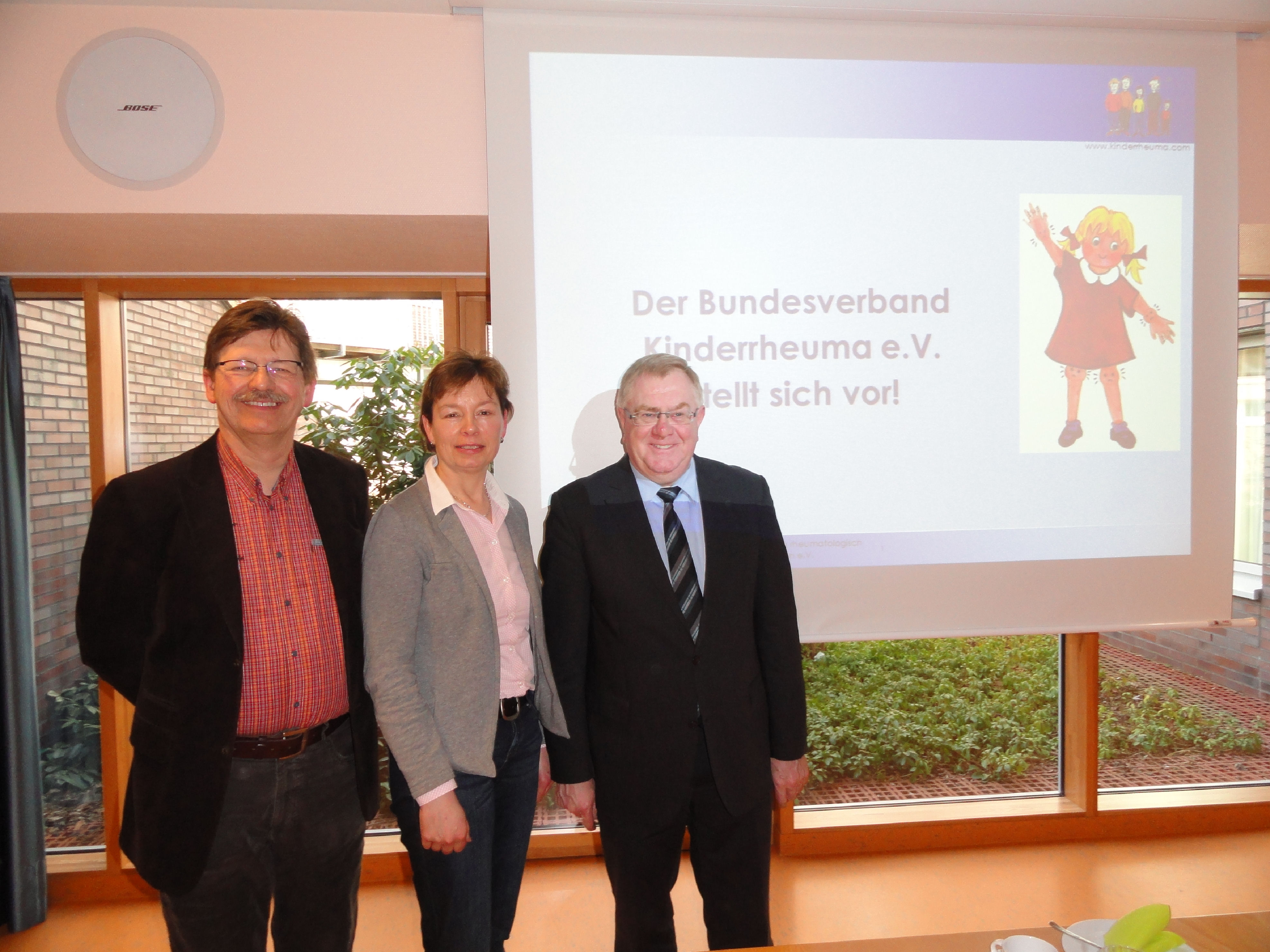 Reinhold Sendker im Gesprch mit dem Vorstand des Bundesverbandes Kinderrheuma.