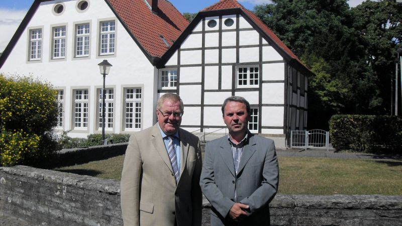 Der heimische CDU-Bundestagsabgeordnete Reinhold Sendker traf sich jetzt mit dem Leiter des Westpreussischen Landesmuseums, Dr. Lothar Hyss, in Warendorf-Freckenhorst zum Informationsgesprch.