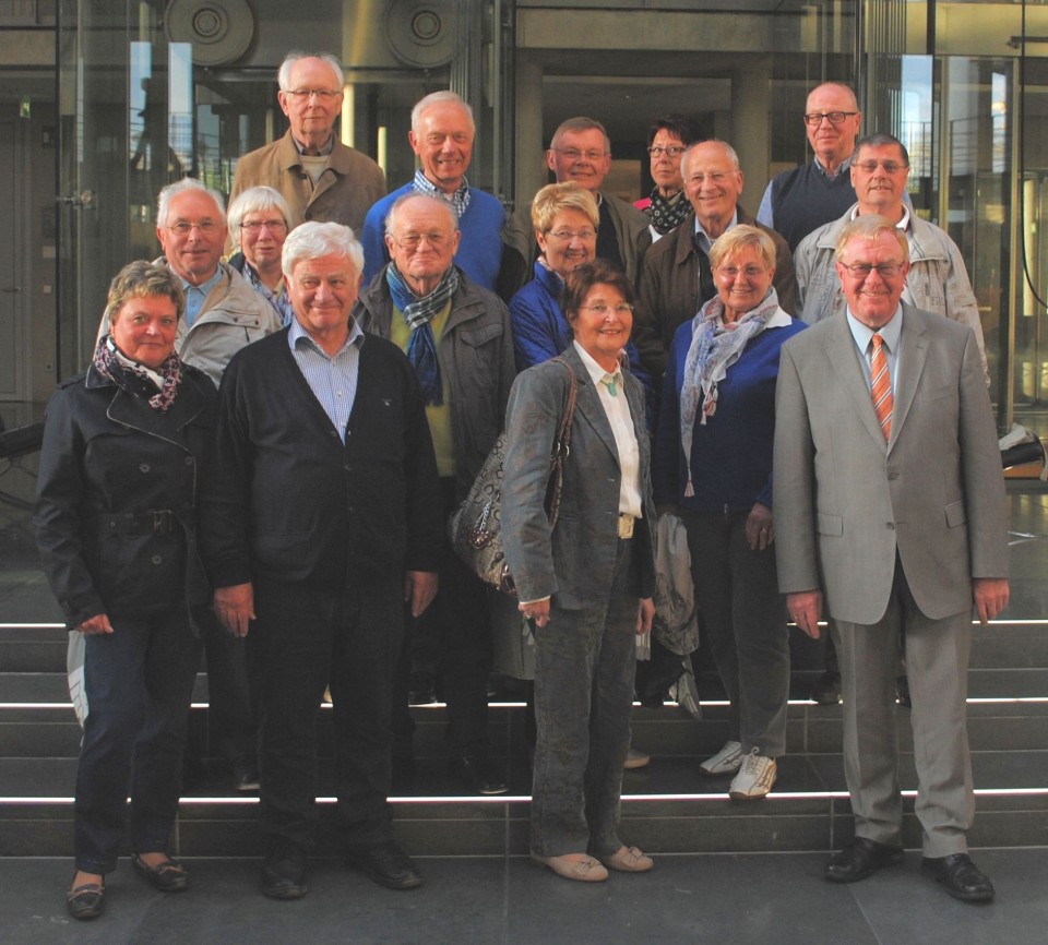 Die Seniorenunion Beckum mit MdB Reinhold Sendker im Paul-Löbe-Haus des Deutschen Bundestages