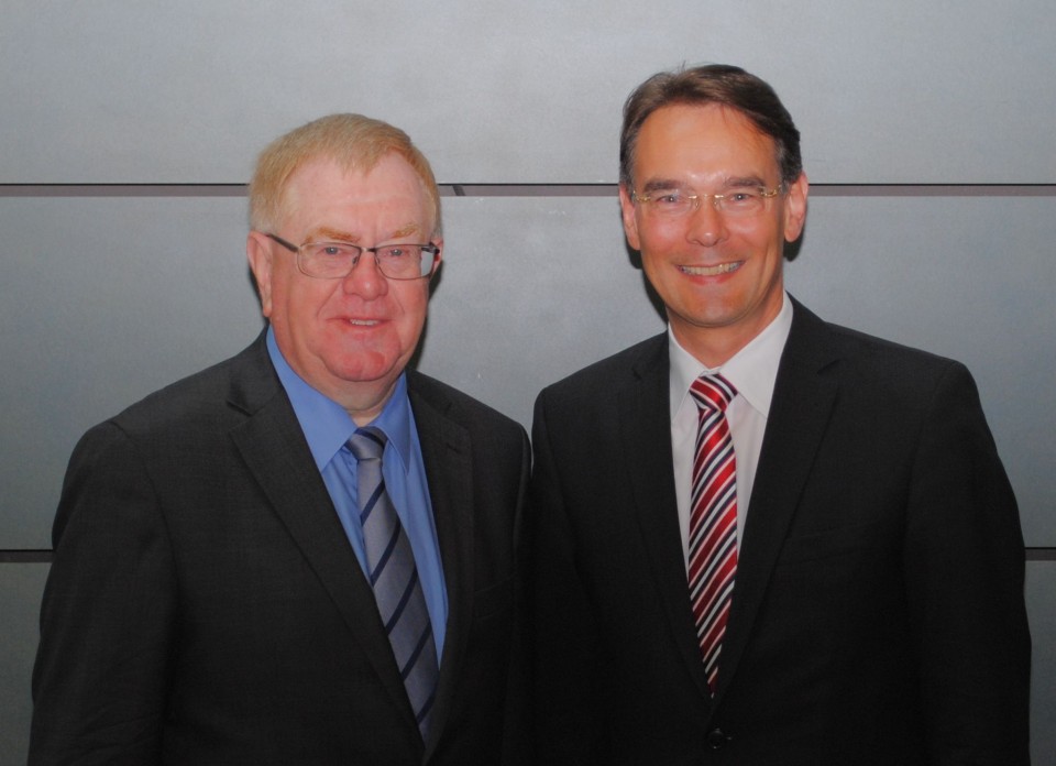 Reinhold Sendker mit dem Bundesvorsitzenden der Kommunalpolitischen Vereinigung Ingbert Liebing.