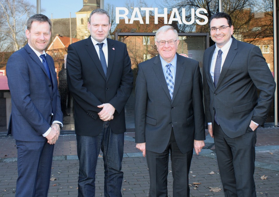 v.l. Stadtbaurat Andreas Menz, CDU-Fraktionsvorsitzender Ralf Kiowsky, Reinhold Sendker MdB und Bürgermeister Dr. Alexander Berger