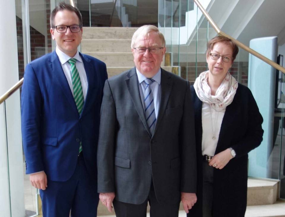 Trafen sich zum Gespräch im Rathaus: (v.l.) Bürgermeister Seidel, Reinhold Sendker MdB und die CDU-Vorsitzende Magdalene Wierbrügge.