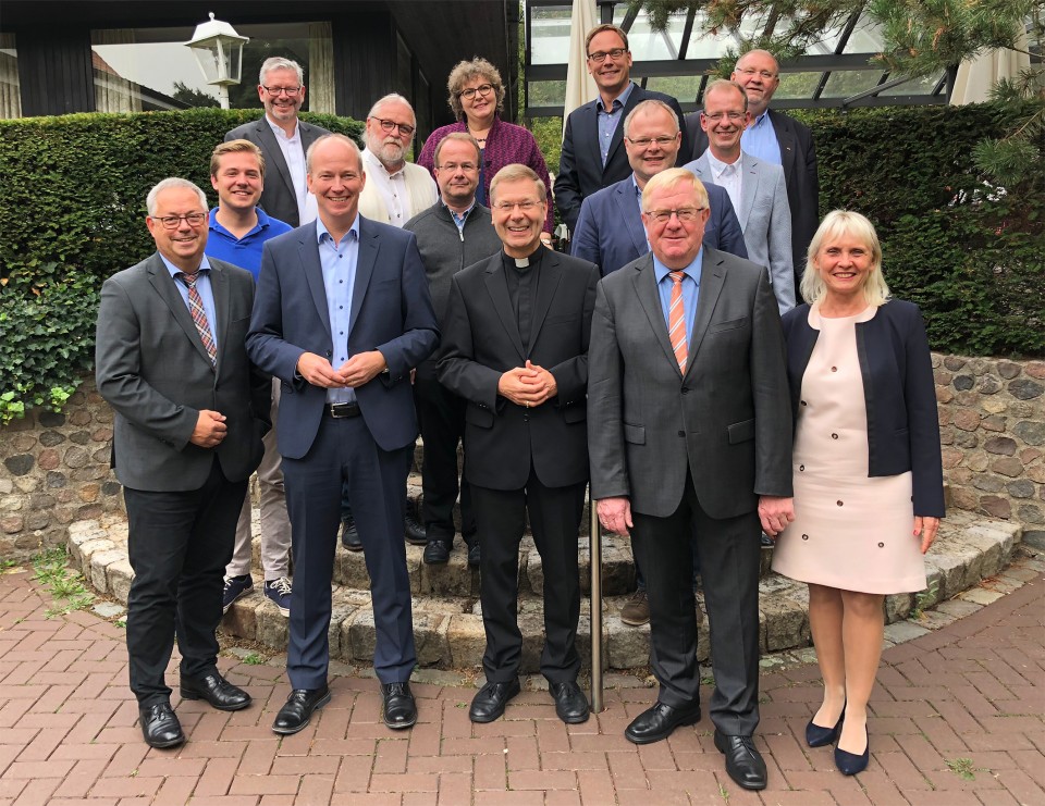 Der CDU-Kreisvorstand im Austausch mit Vertretern der Katholischen Kirche