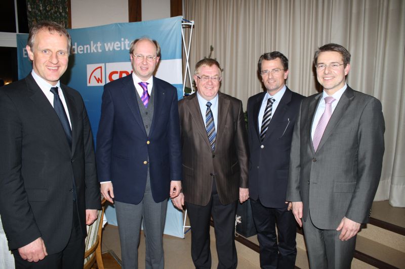 ( v.l.) Dr. Karl-Uwe Strothmann, Dr. Olaf Gericke, Reinhold Sendker MdB und Guido Gutsche und Dr. Stefan Funke