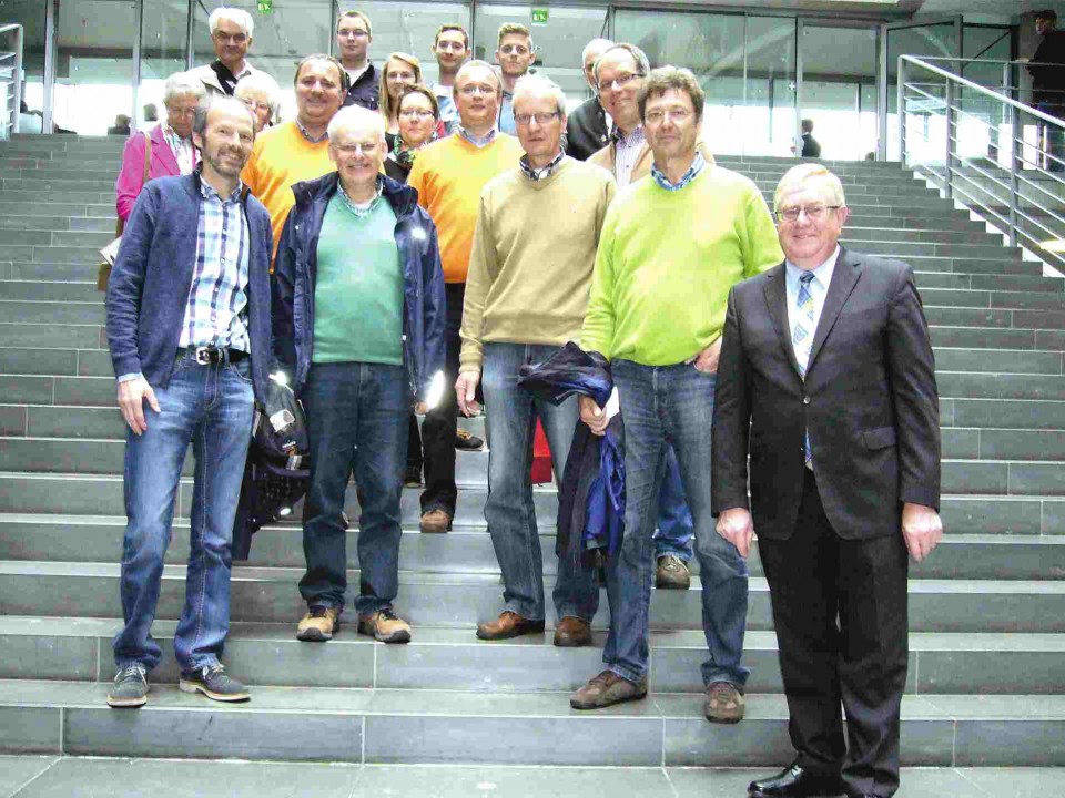 Reinhold Sendker und die Gäste aus Oelde im Paul-Löbe-Haus des Deutschen Bundestages.